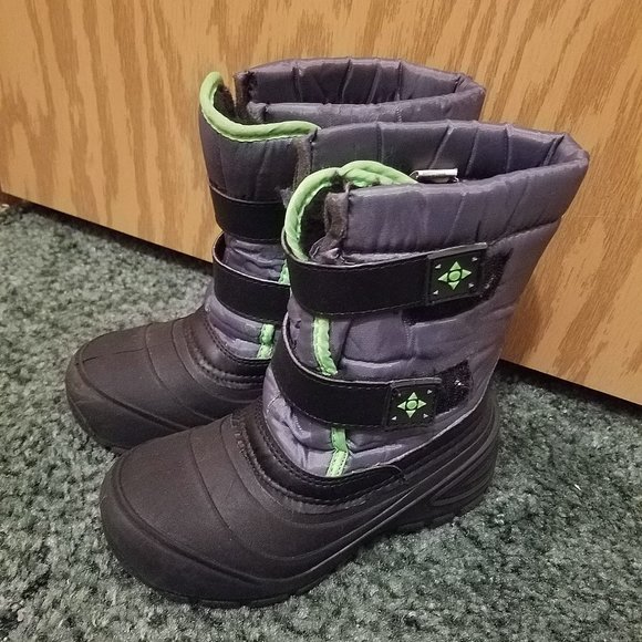 Wonder Nation Grey & Green Boy's Snowboots - Picture 1 of 3